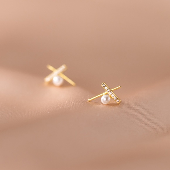 Sterling Silver Modern Pearl Rhinestone Earrings - Picture 4 of 5